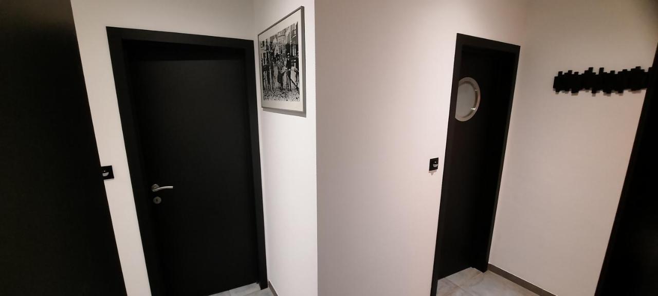 Ferienwohnung Nez Sur La Croisette. Dinant Exterior foto