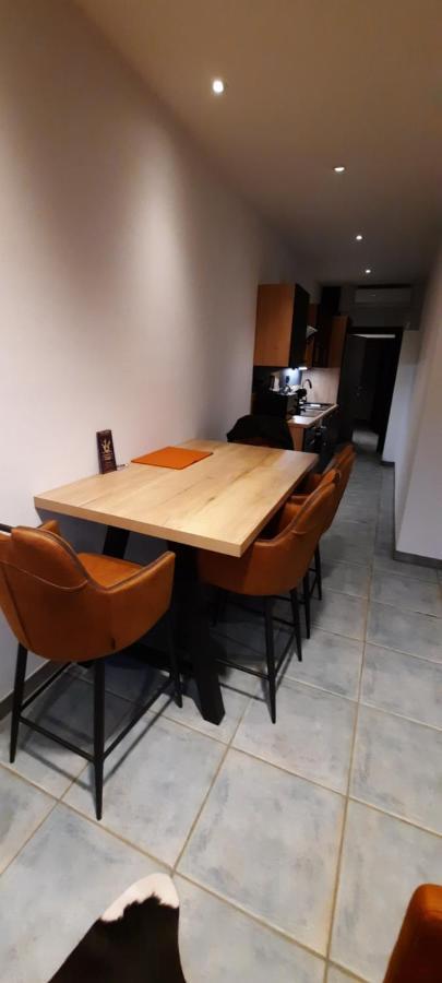 Ferienwohnung Nez Sur La Croisette. Dinant Exterior foto